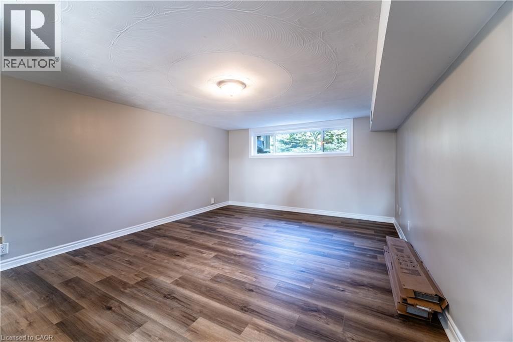 Photo 33 of 100 North Park Street, Brantford ON