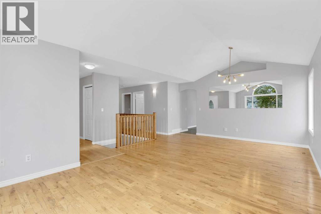 Photo 7 of 74 Perry Drive, Sylvan Lake AB