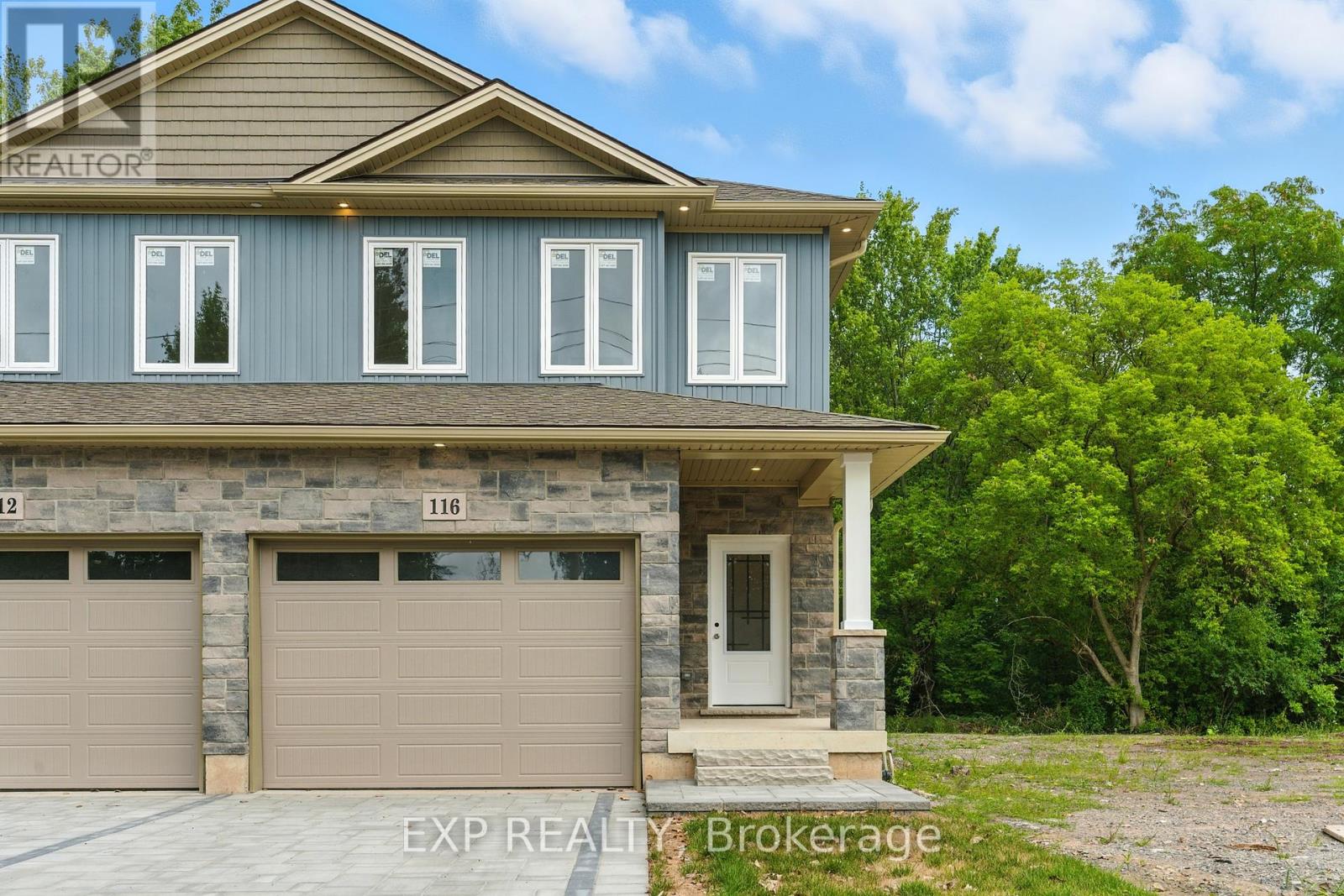 Photo 2 of 116 Forks Road E, Welland ON