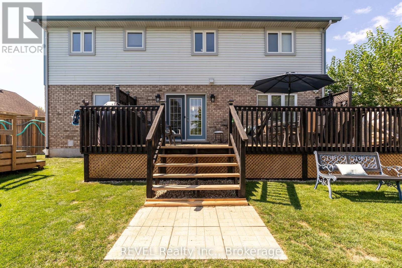 Photo 41 of 8 Virginia Street, Welland ON