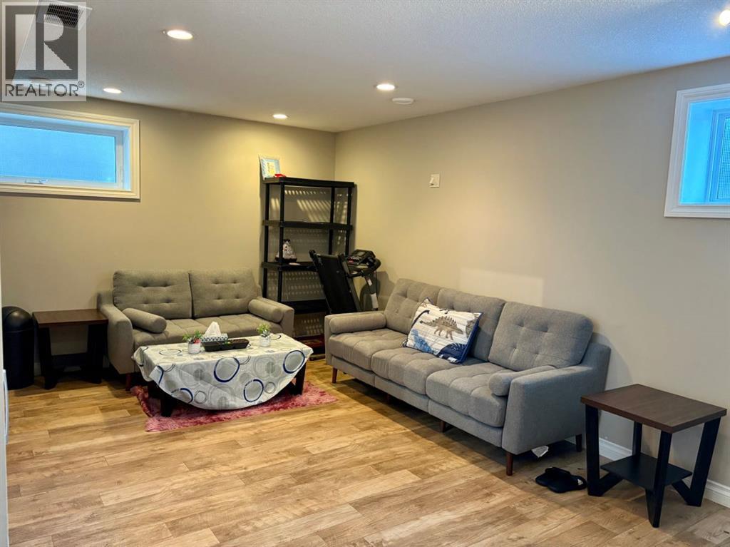 Photo 36 of 238 Viscount Drive Se, Red Deer AB
