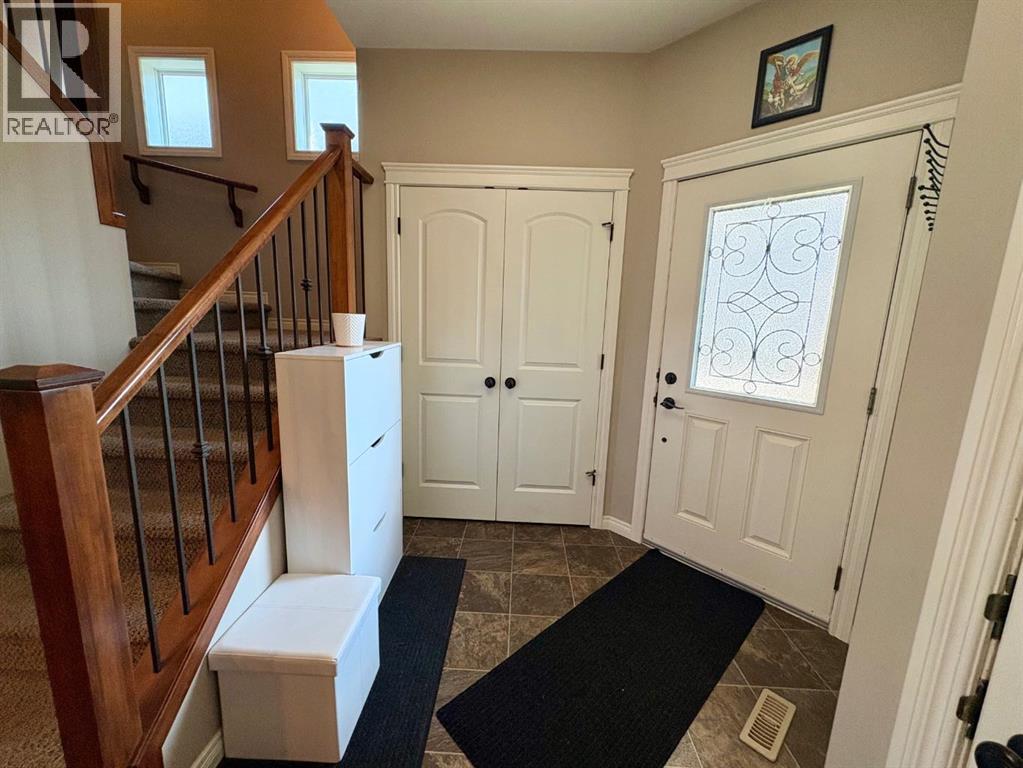 Photo 3 of 238 Viscount Drive Se, Red Deer AB