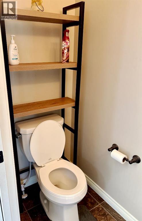 Photo 13 of 238 Viscount Drive Se, Red Deer AB