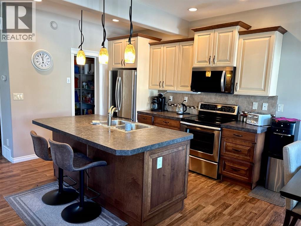 Photo 4 of 238 Viscount Drive Se, Red Deer AB
