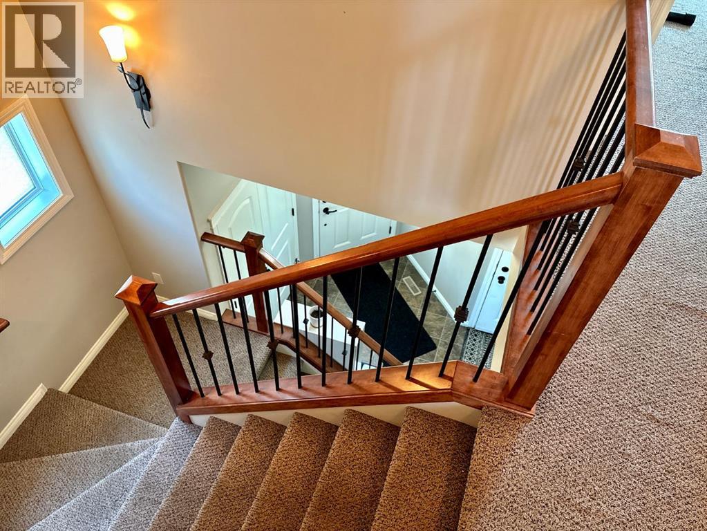 Photo 32 of 238 Viscount Drive Se, Red Deer AB