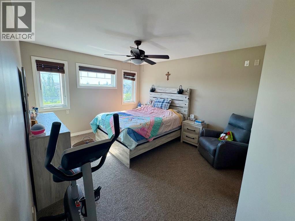 Photo 17 of 238 Viscount Drive Se, Red Deer AB