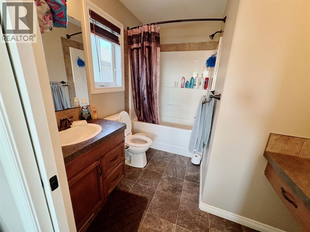 Photo 19 of 238 Viscount Drive Se, Red Deer AB