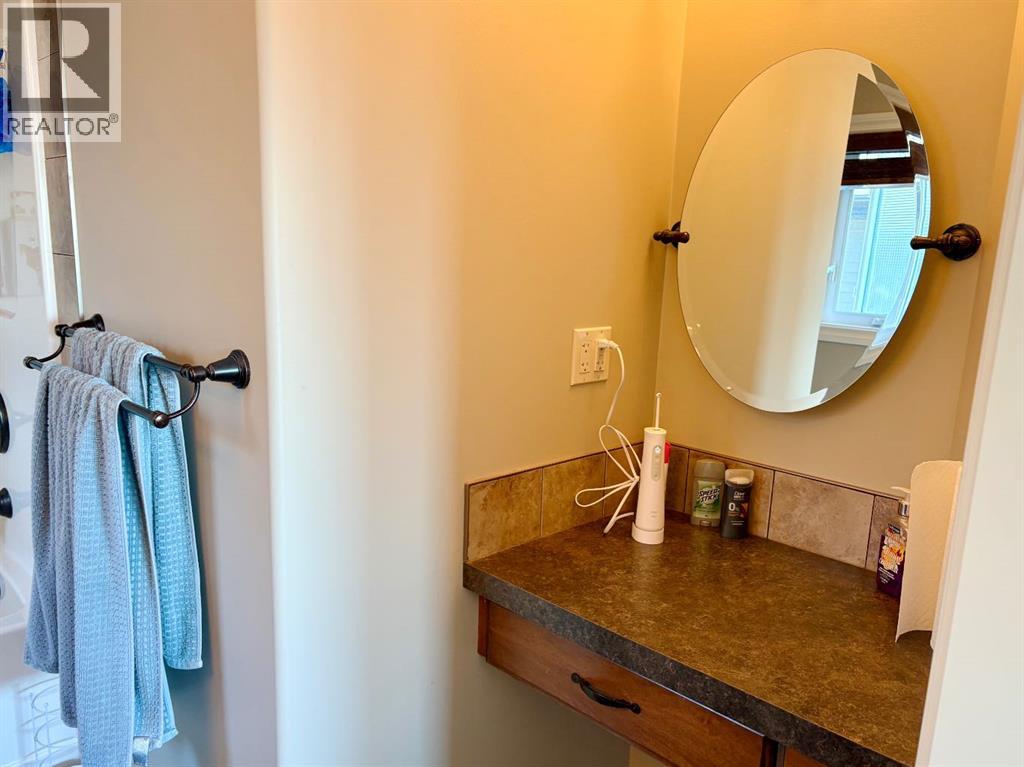 Photo 21 of 238 Viscount Drive Se, Red Deer AB
