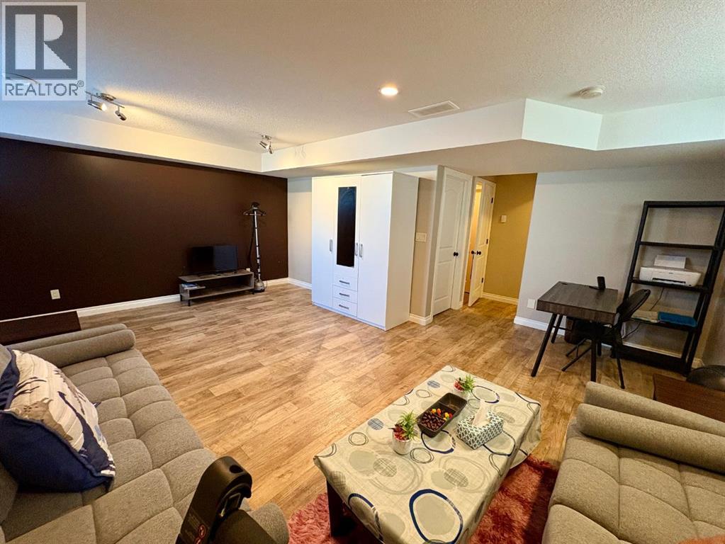 Photo 37 of 238 Viscount Drive Se, Red Deer AB