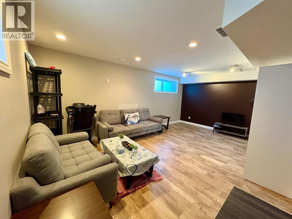 Photo 34 of 238 Viscount Drive Se, Red Deer AB