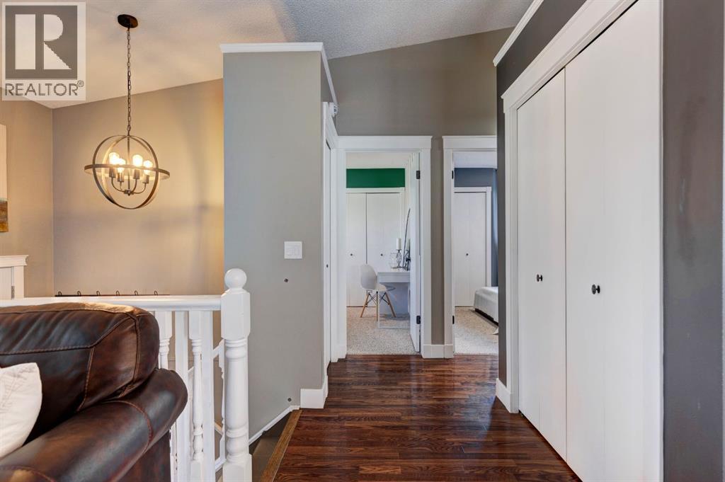 Single Family House Bi-level for Sale in  Mckinley Way SE McKenzie Lake Calgary 