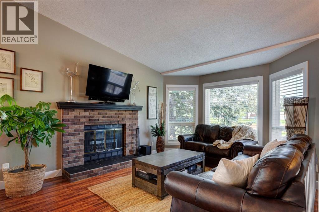 Single Family House Bi-level for Sale in  Mckinley Way SE McKenzie Lake Calgary 