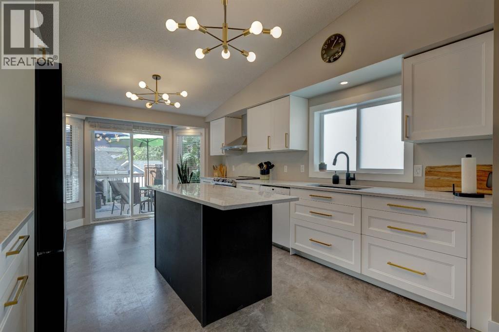 Single Family House Bi-level for Sale in  Mckinley Way SE McKenzie Lake Calgary 