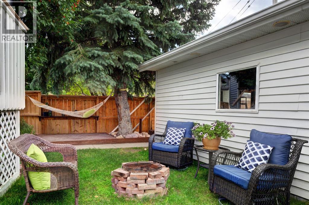 Single Family House Bi-level for Sale in  Mckinley Way SE McKenzie Lake Calgary 