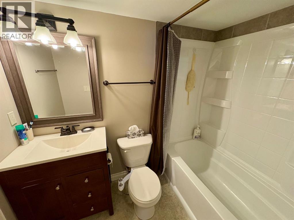 Photo 41 of 238 Viscount Drive Se, Red Deer AB
