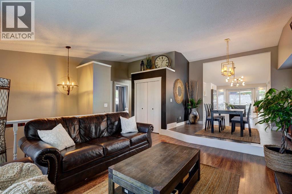 Single Family House Bi-level for Sale in  Mckinley Way SE McKenzie Lake Calgary 