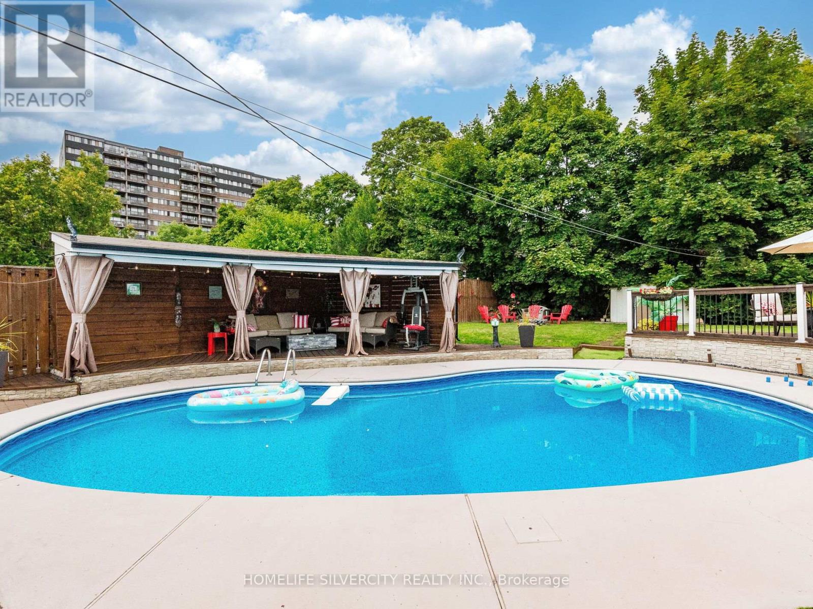 Photo 1 of 108 Brookland Drive, Brampton ON