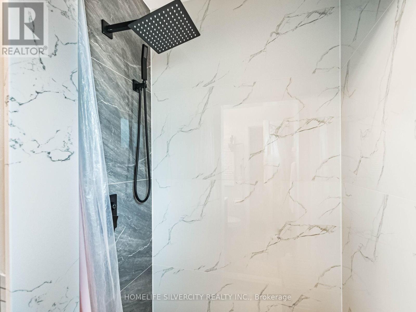 Photo 20 of 108 Brookland Drive, Brampton ON