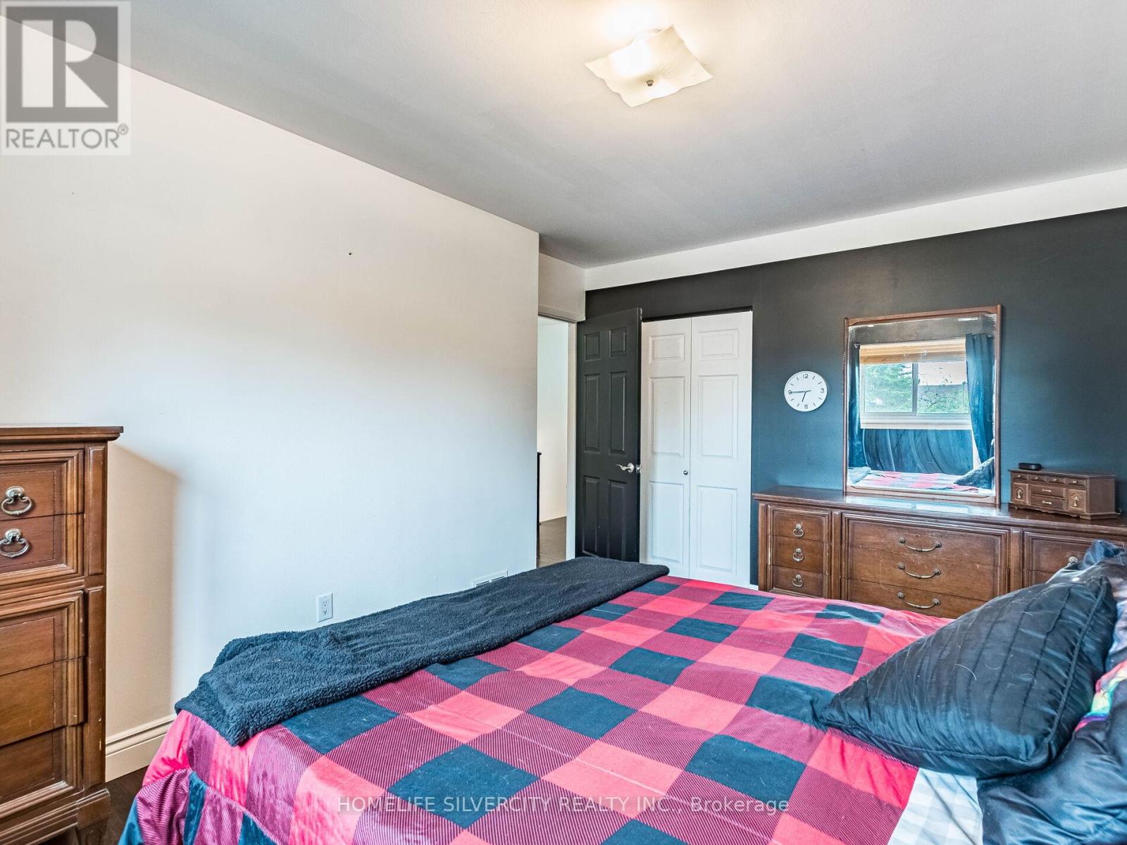 Photo 22 of 108 Brookland Drive, Brampton ON