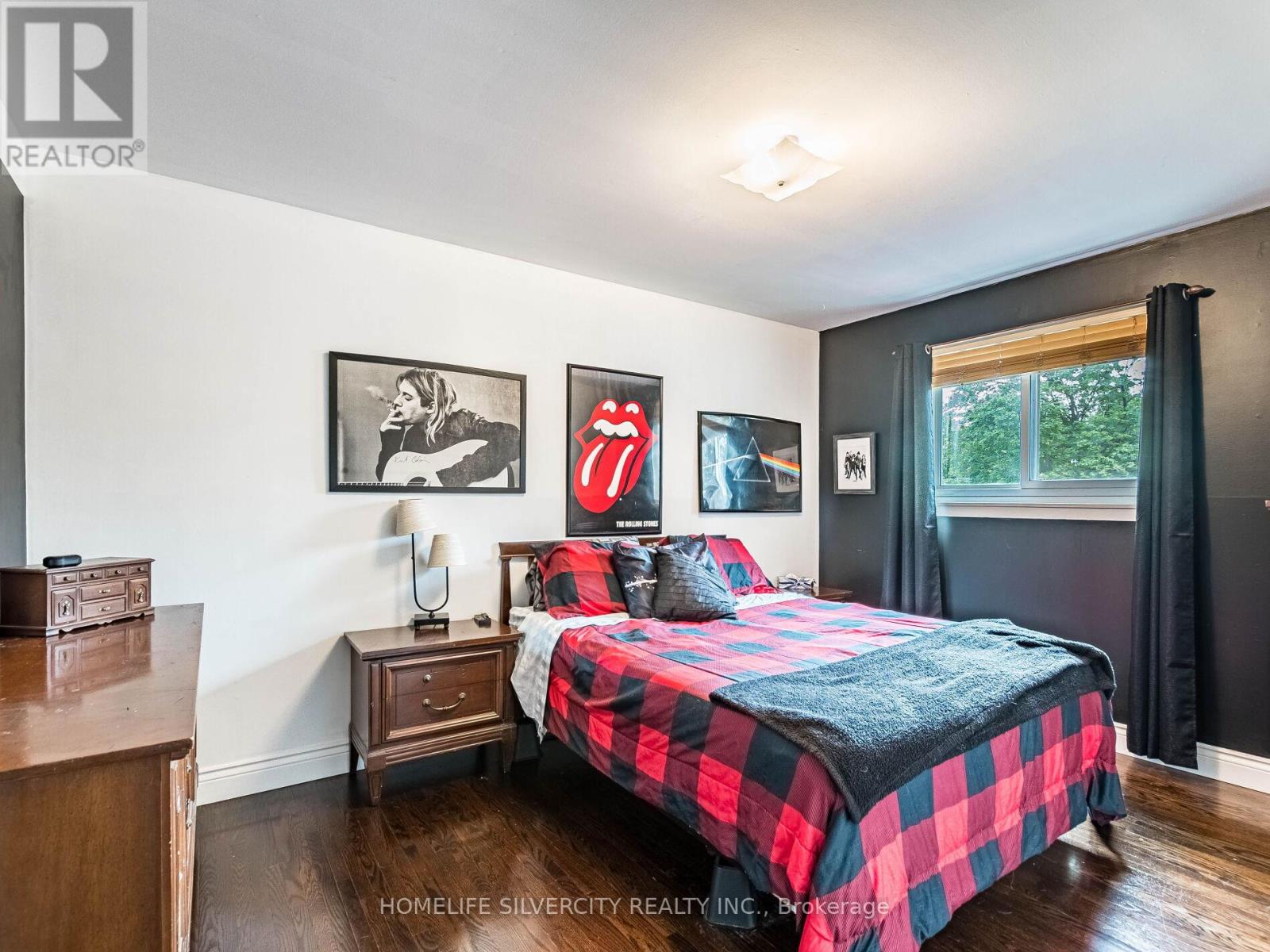 Photo 21 of 108 Brookland Drive, Brampton ON