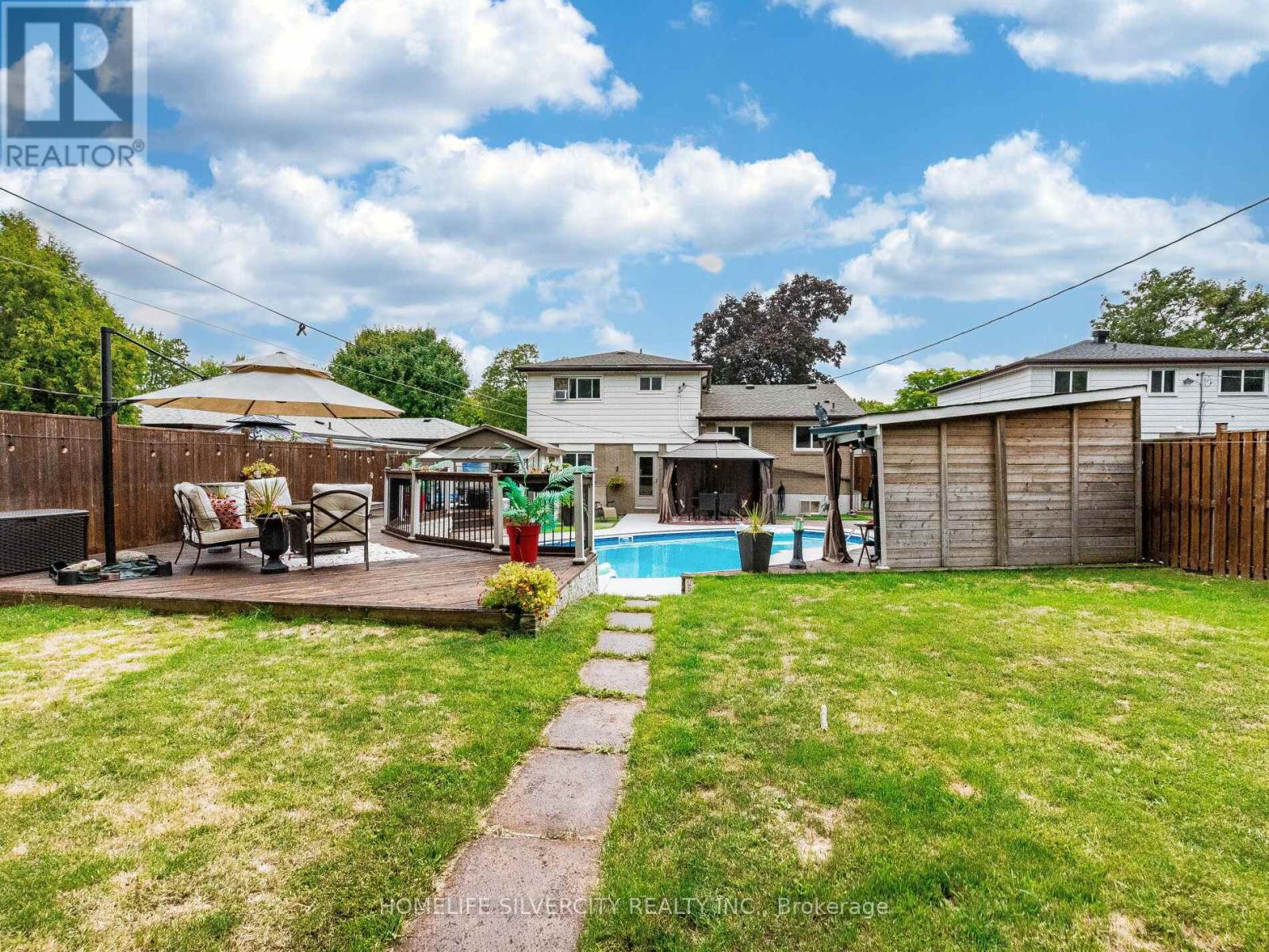 Photo 36 of 108 Brookland Drive, Brampton ON