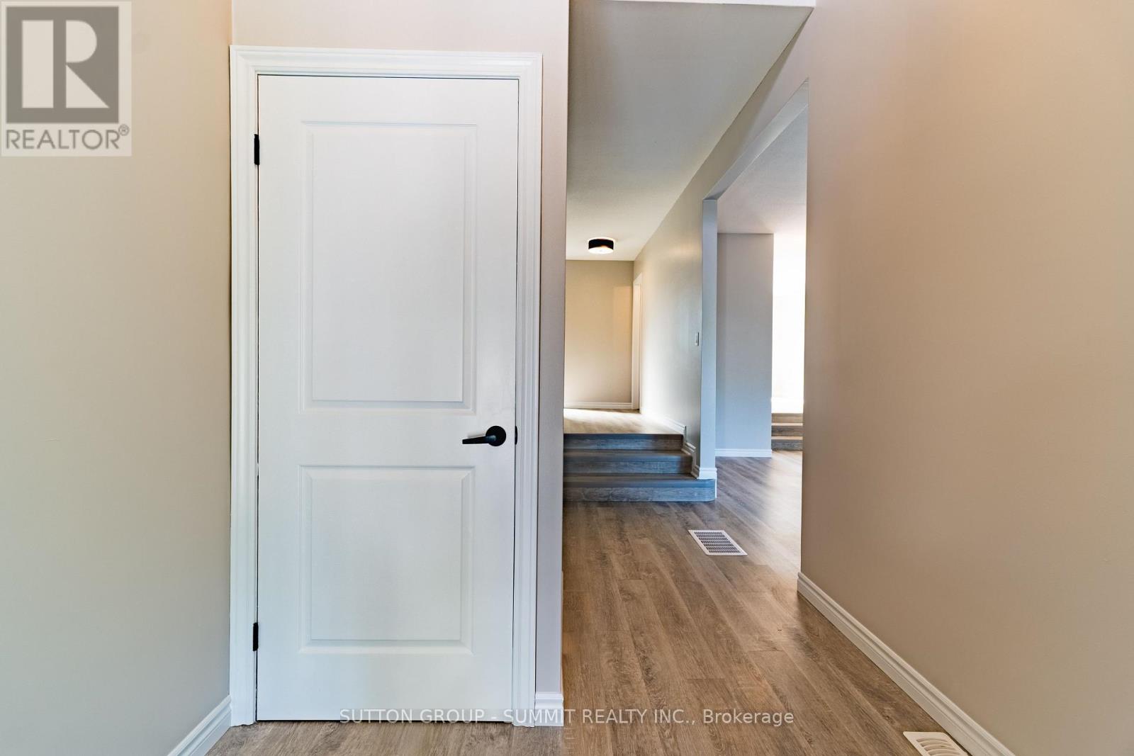 Photo 5 of 100 North Park Street, Brantford ON