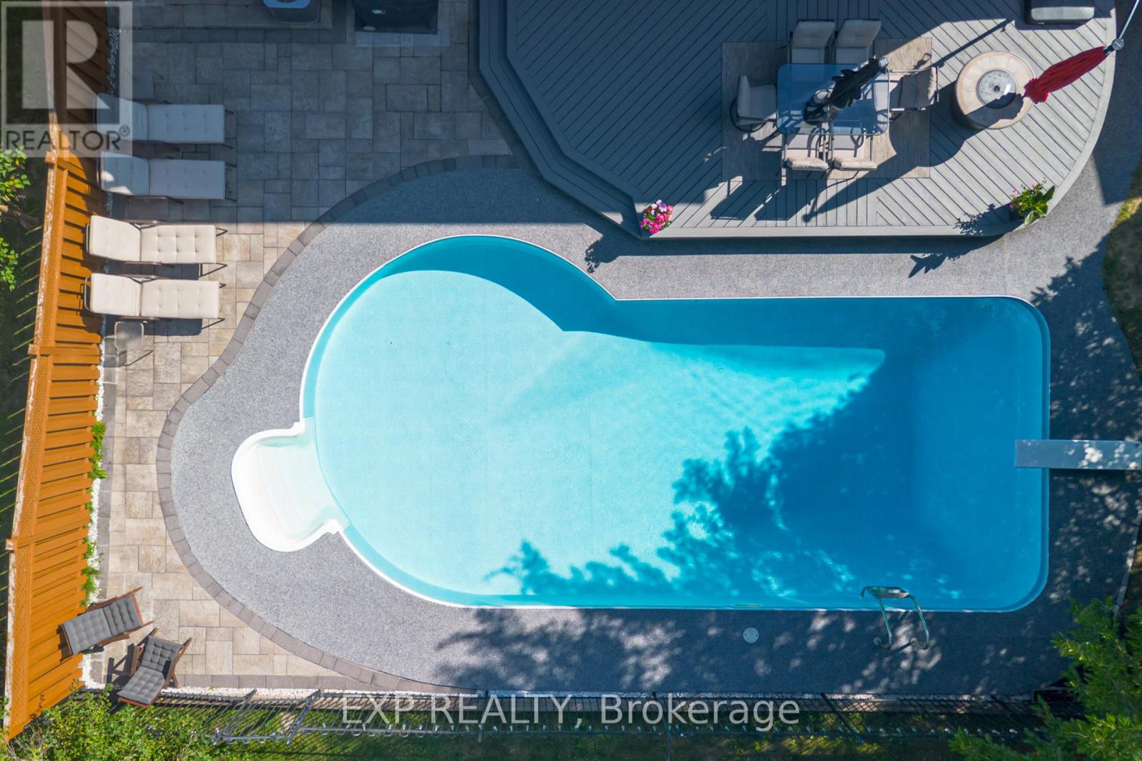Photo 48 of 891 Leslie Valley Drive, Newmarket ON