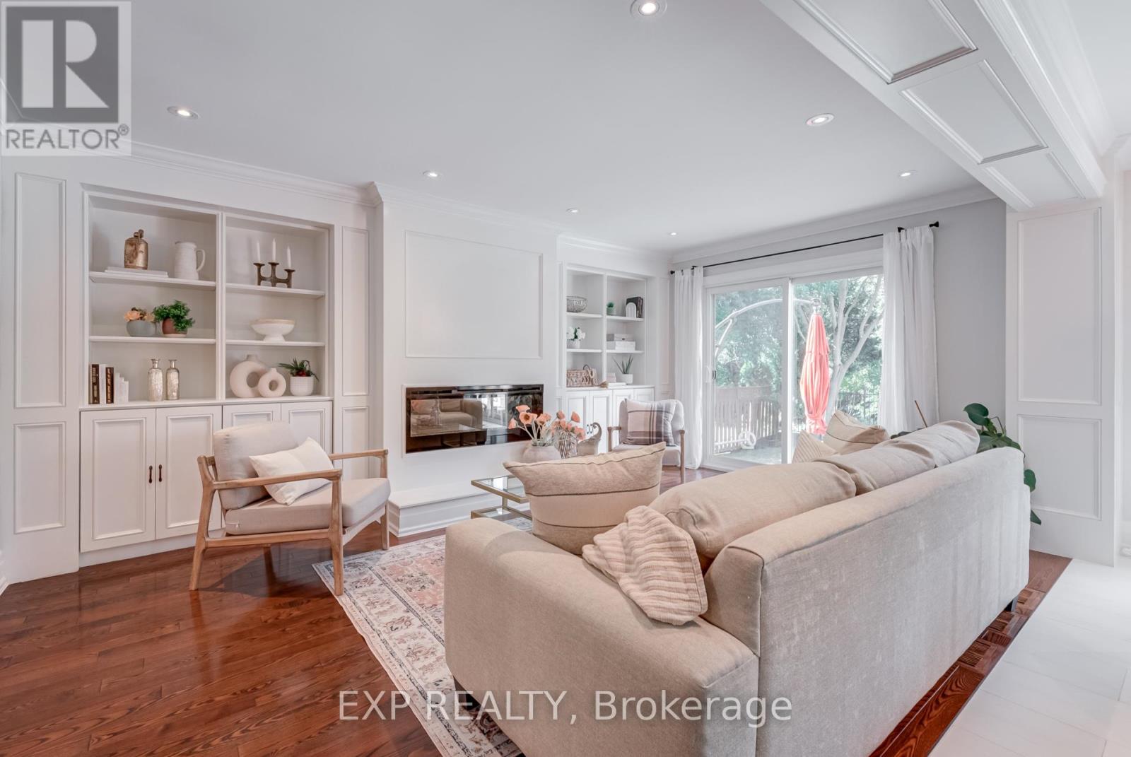 Photo 6 of 891 Leslie Valley Drive, Newmarket ON