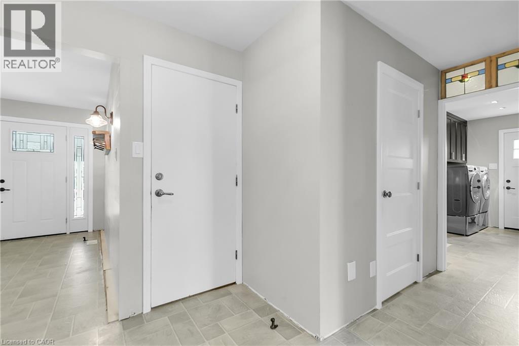 Photo 18 of 20 Blue Spruce Court, Kitchener ON