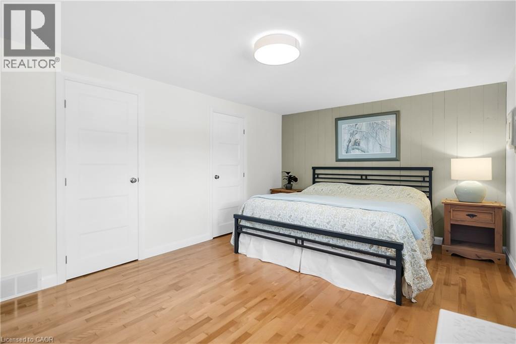 Photo 27 of 20 Blue Spruce Court, Kitchener ON