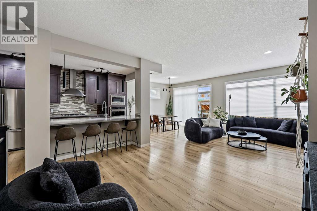 Photo 5 of 127 Fireside Crescent, Cochrane AB