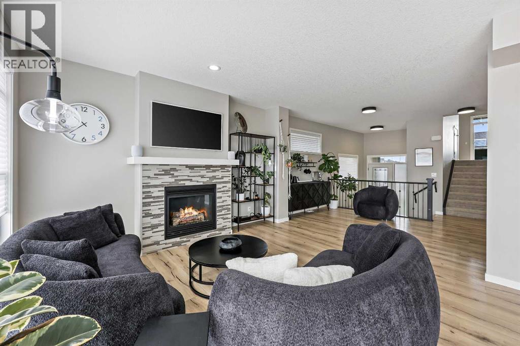Photo 8 of 127 Fireside Crescent, Cochrane AB