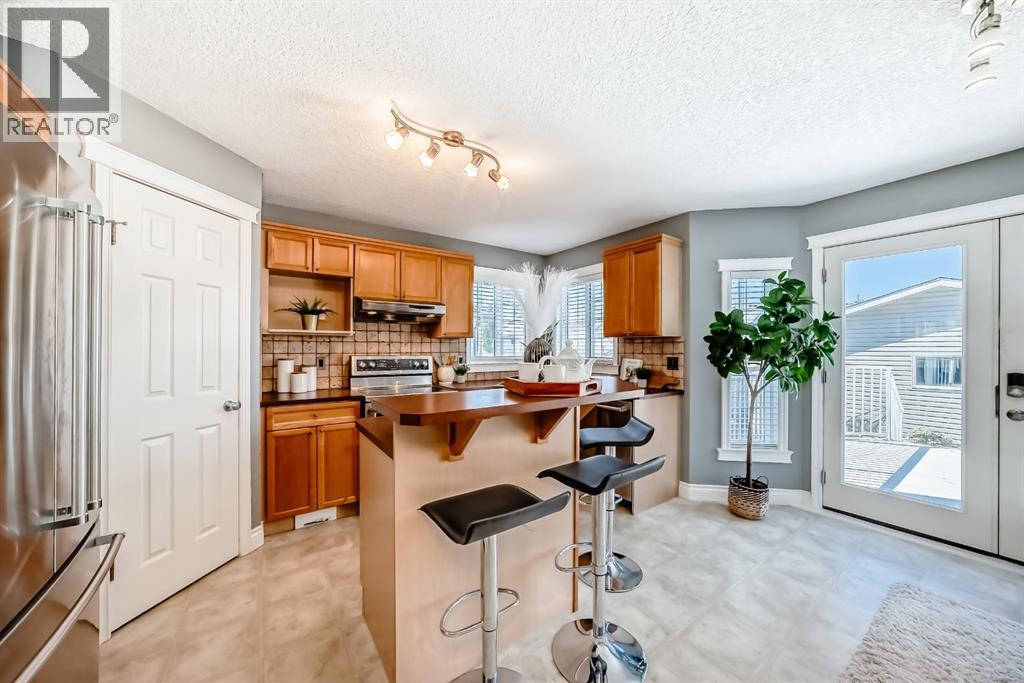Single Family House for Sale in  Covepark Road NE Coventry Hills Calgary 