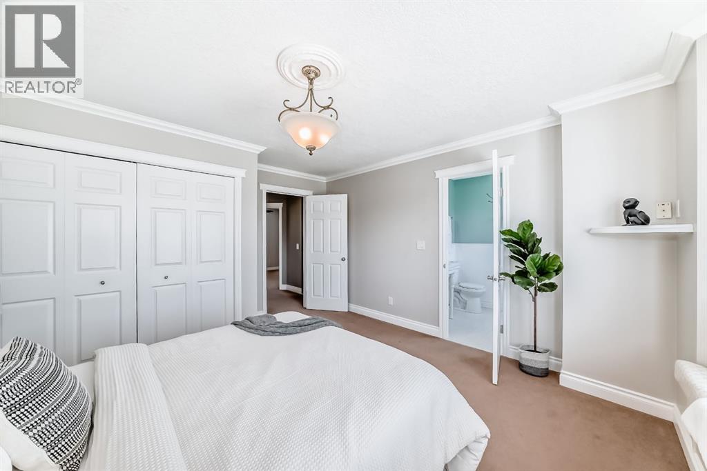 Single Family House for Sale in  Covepark Road NE Coventry Hills Calgary 