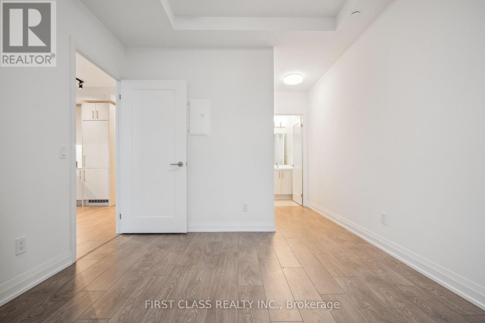 Photo 10 of 917 286 Main Street, Toronto ON