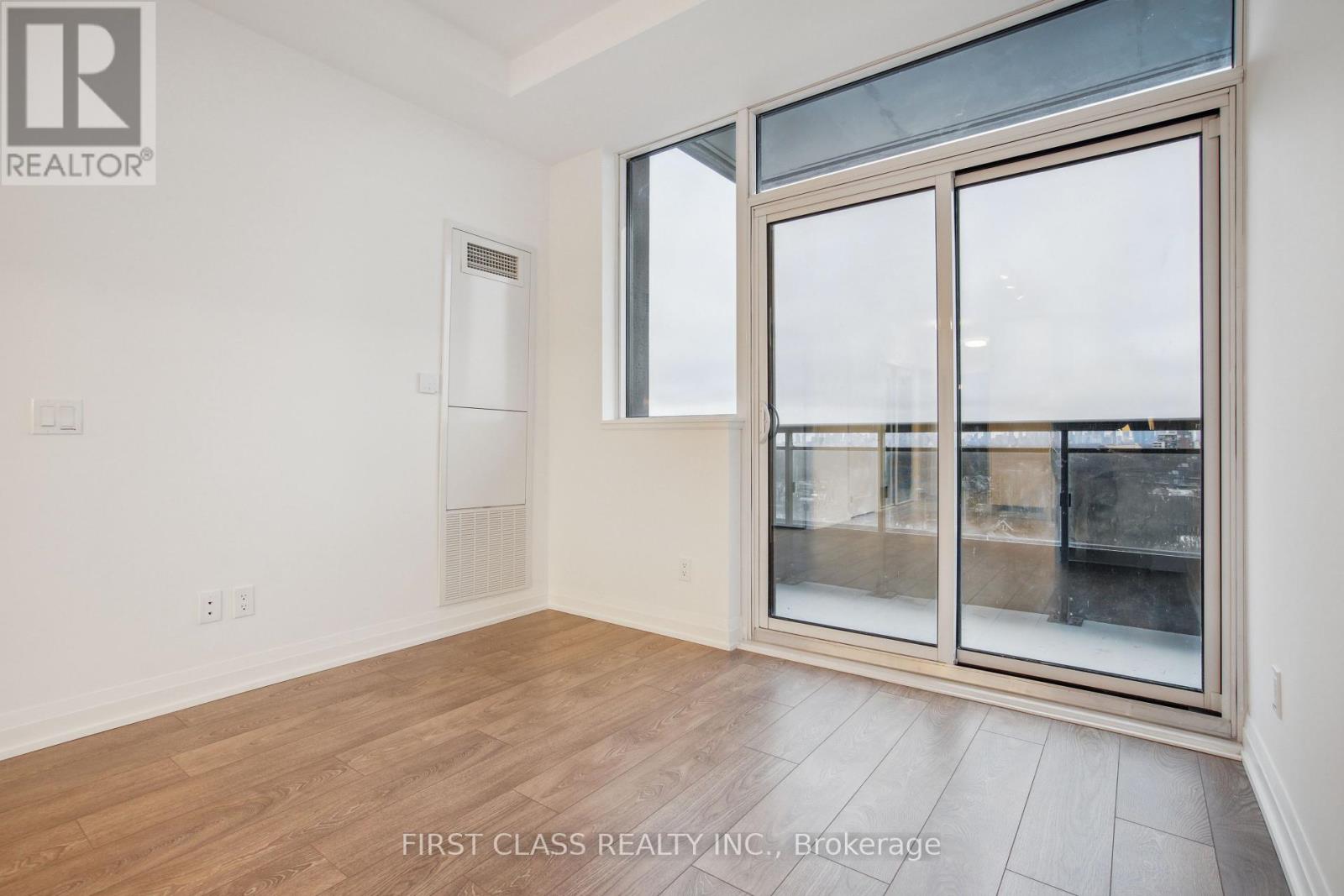 Photo 15 of 917 286 Main Street, Toronto ON