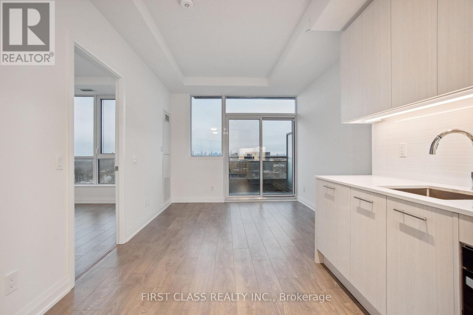 Photo 6 of 917 286 Main Street, Toronto ON