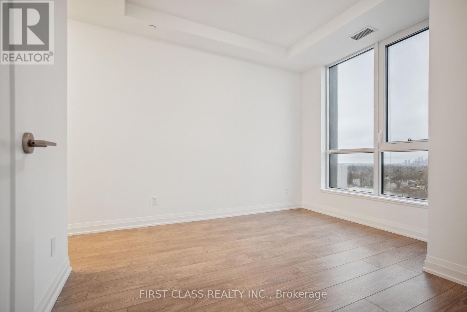 Photo 8 of 917 286 Main Street, Toronto ON