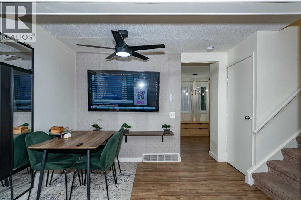 Single Family House for Sale in  Erin Ridge Road SE Erin Woods Calgary 