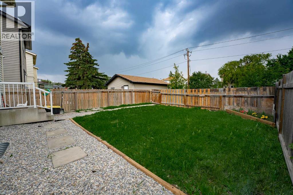 Single Family House for Sale in  Erin Ridge Road SE Erin Woods Calgary 