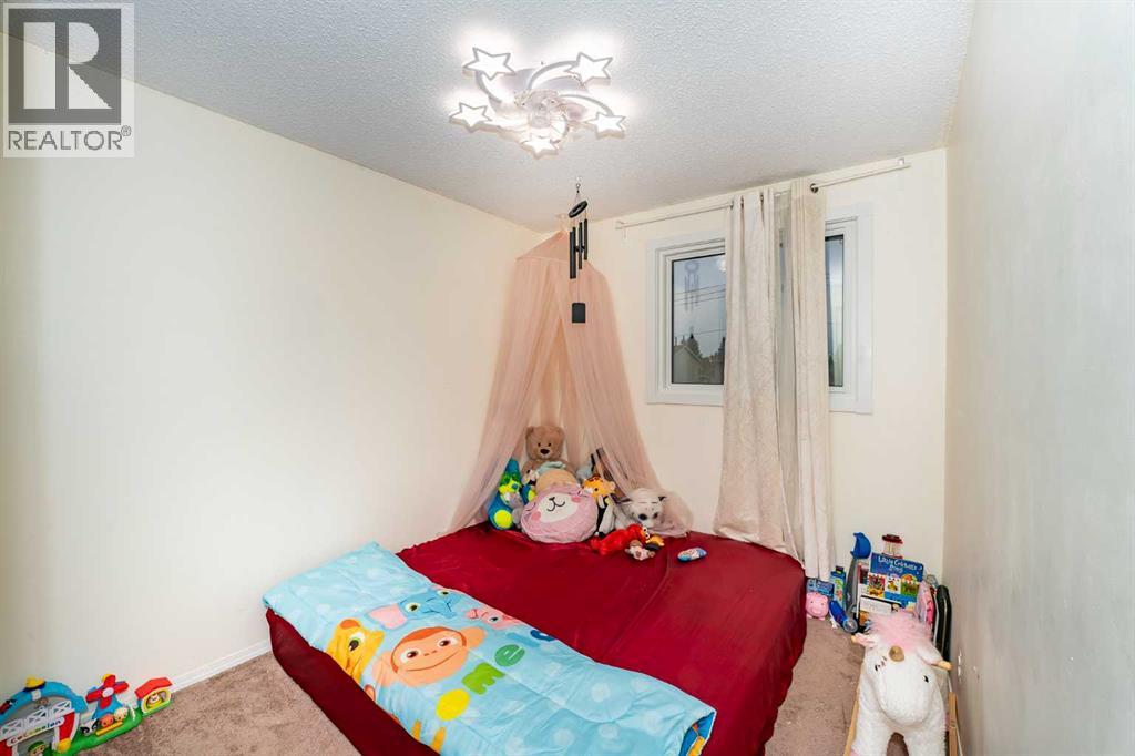 Single Family House for Sale in  Erin Ridge Road SE Erin Woods Calgary 