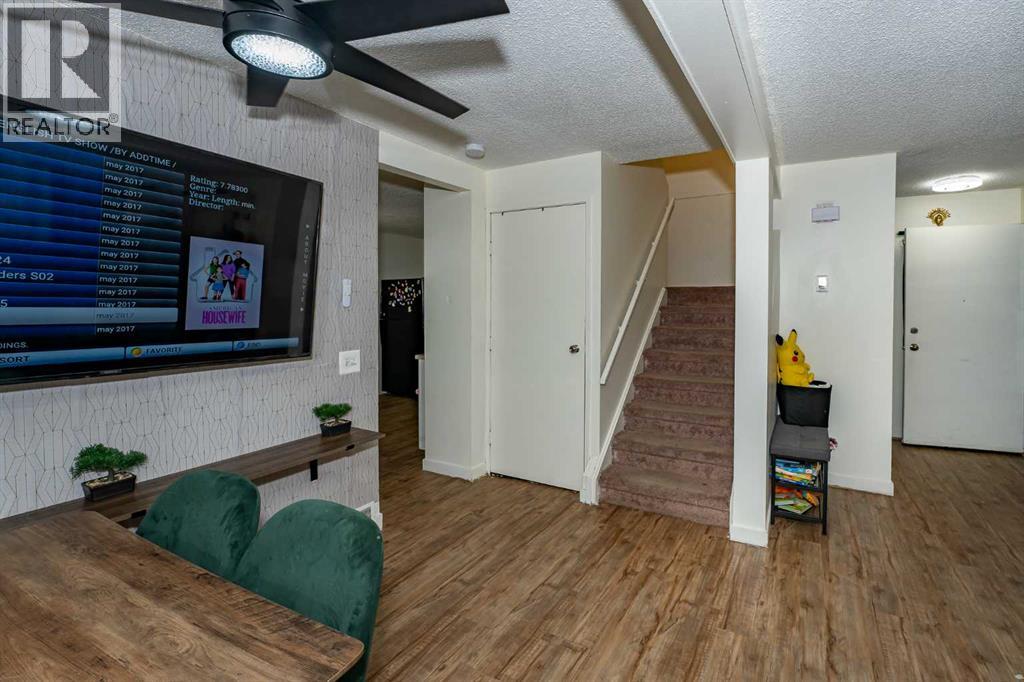 Single Family House for Sale in  Erin Ridge Road SE Erin Woods Calgary 