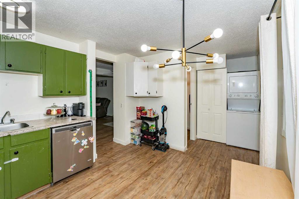 Single Family House for Sale in  Erin Ridge Road SE Erin Woods Calgary 