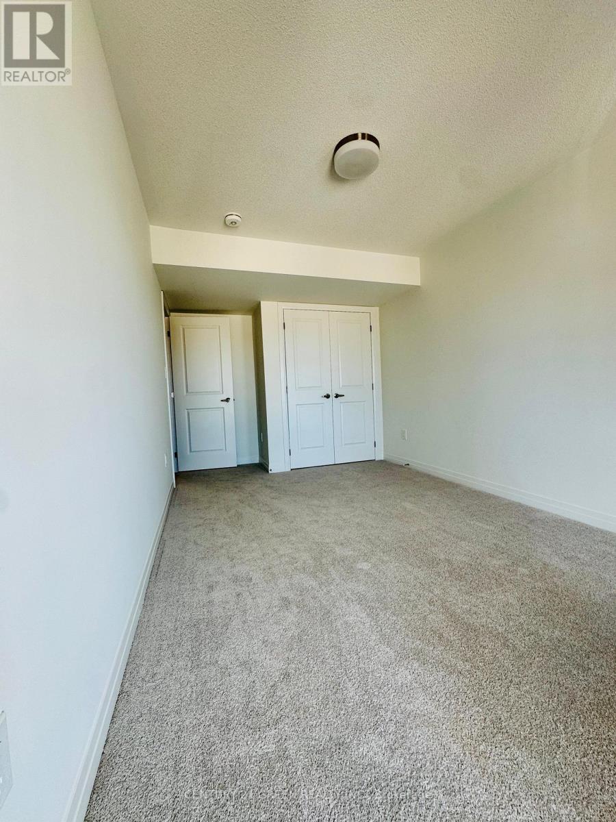 Photo 10 of 16 Timber Falls Drive, Brampton ON