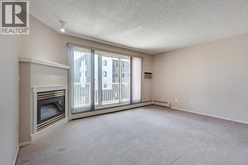 Photo 10 of 312 5330 47 Avenue, Red Deer AB