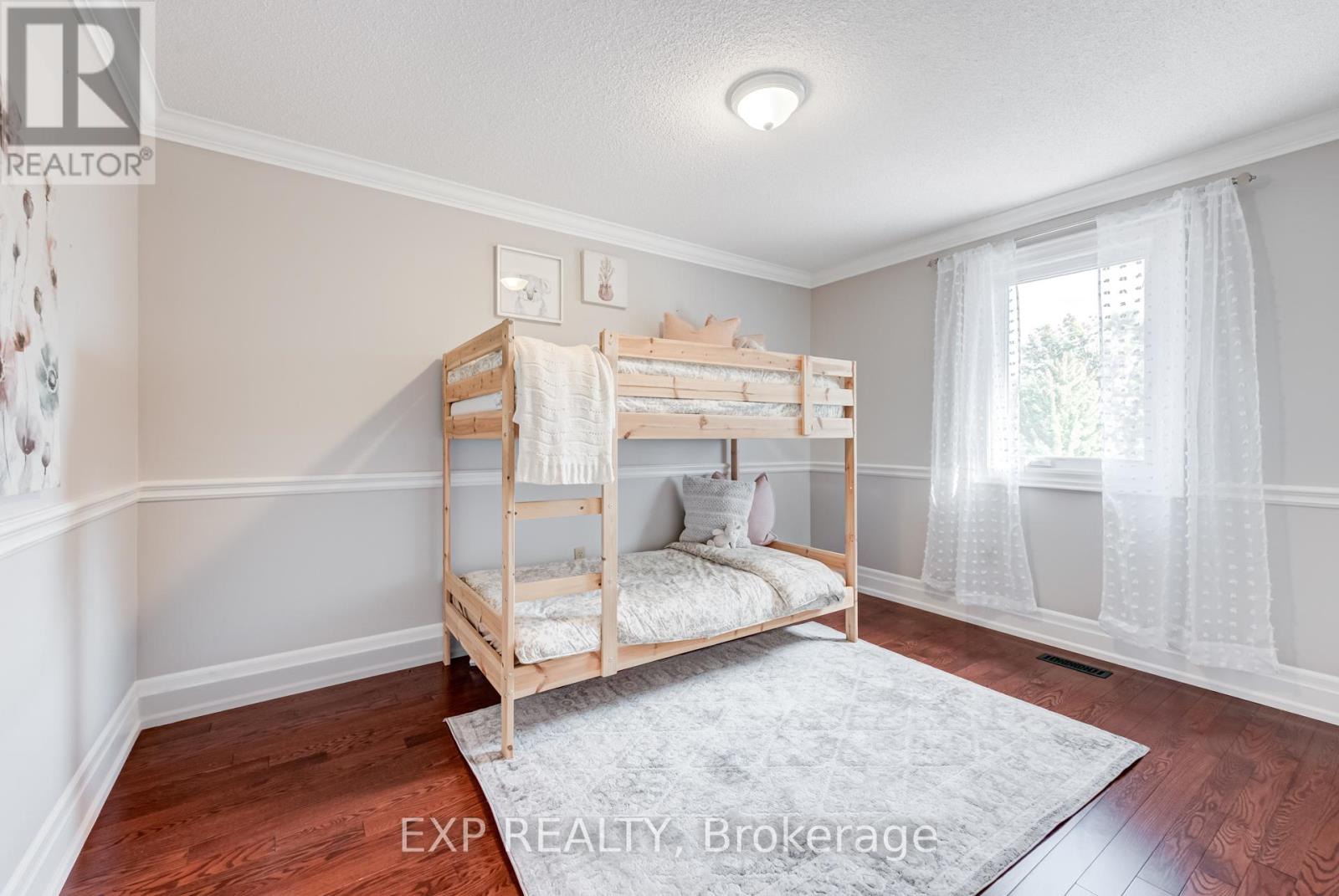 Photo 32 of 891 Leslie Valley Drive, Newmarket ON