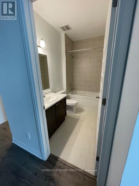 Photo 19 of 411 95 Dundas Street W, Oakville ON