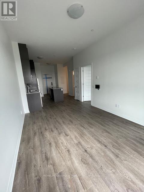 Photo 7 of 411 95 Dundas Street W, Oakville ON