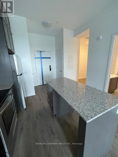 Photo 10 of 411 95 Dundas Street W, Oakville ON