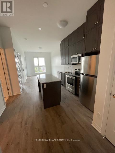 Photo 3 of 411 95 Dundas Street W, Oakville ON